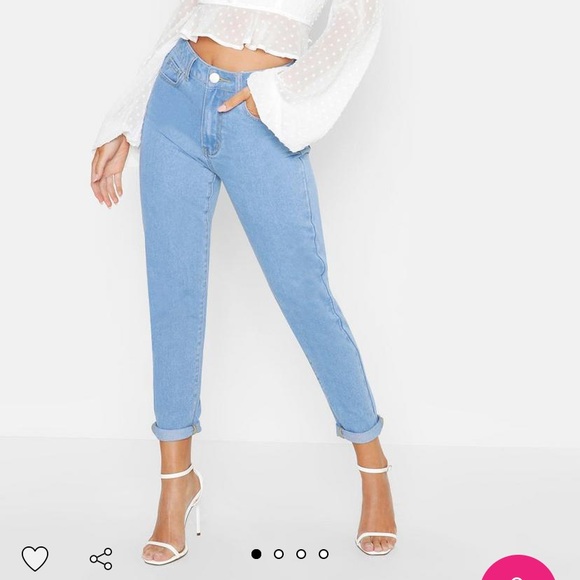 Boohoo Denim - Petite High Rise Mom Jeans